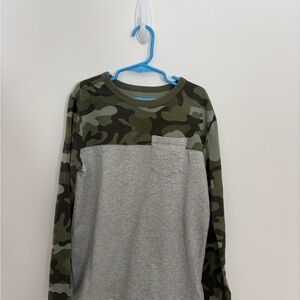 GAP Kids Green Camo and Gray Long Sleeve Shirt